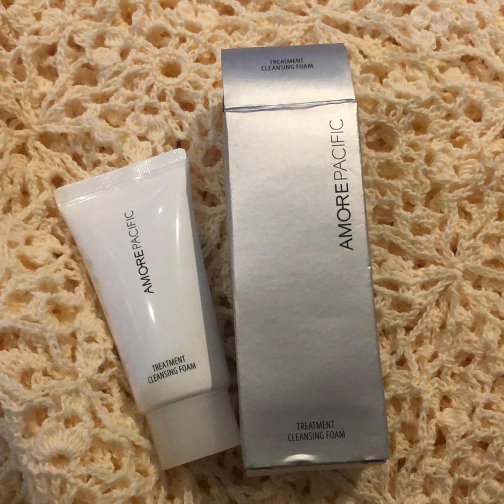 Amore Pacific Treatment Cleansing Foam 1.0 oz travel size